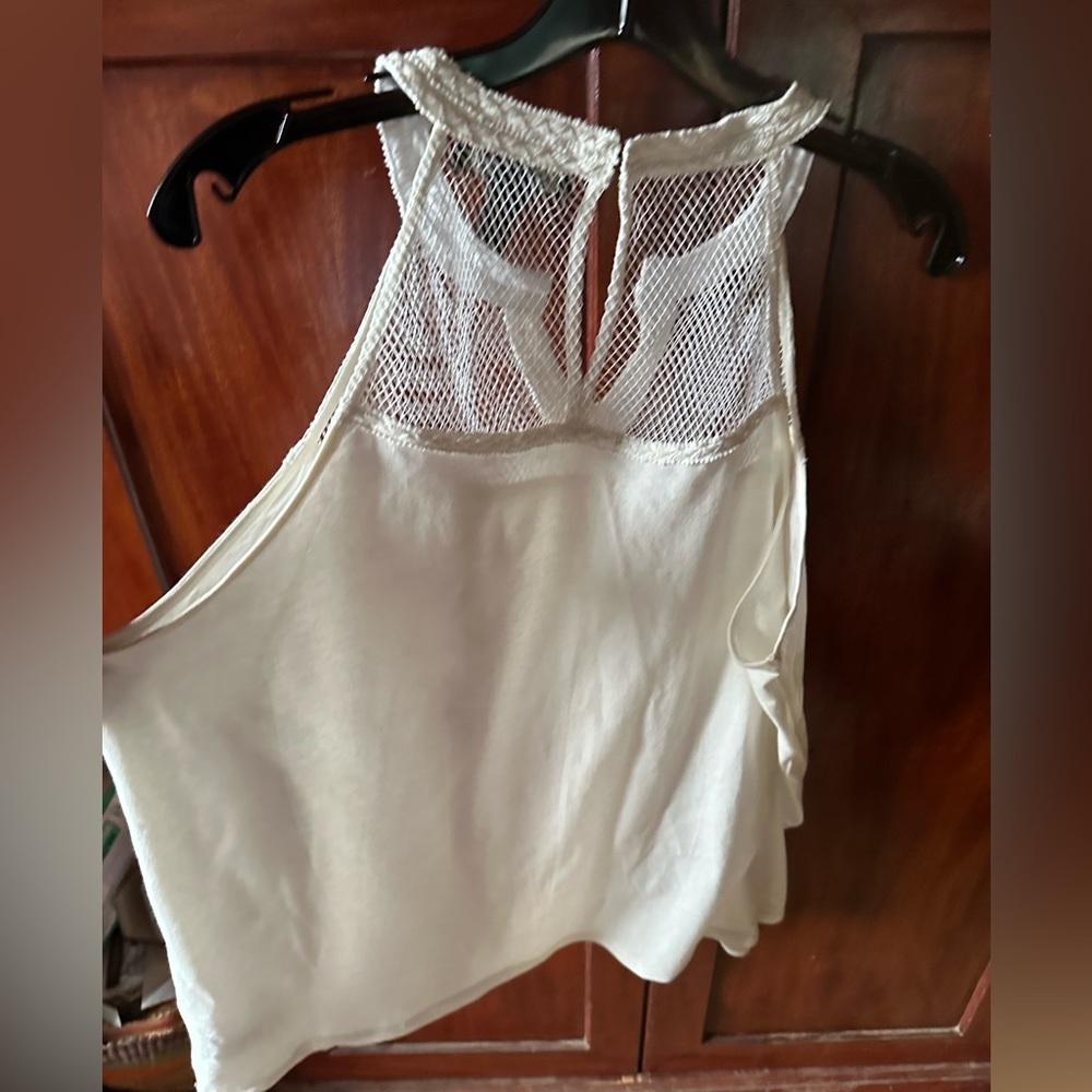 Ralph Lauren crochet tank top size 1x . Stunning details. Off white . Tried on. - Picture 5 of 6